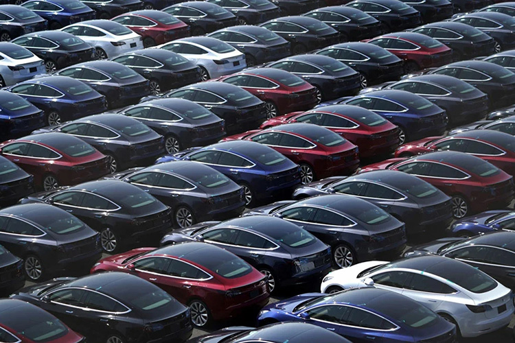 Как Tesla собирается продать больше автомобилей?
